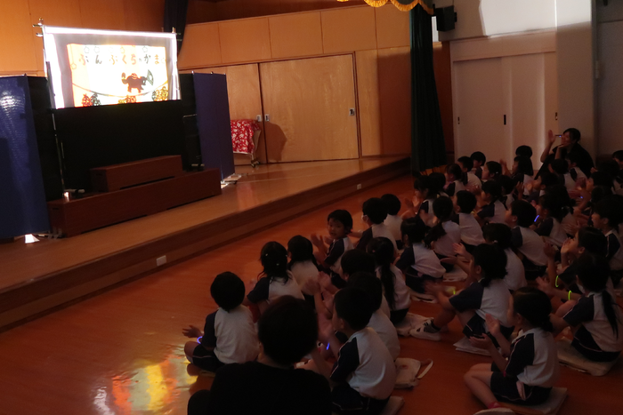 おはなしの会“まつぼっくり”